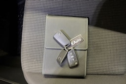 valkoinen Volkswagen Caddy Maxi 2023 kuva 32.