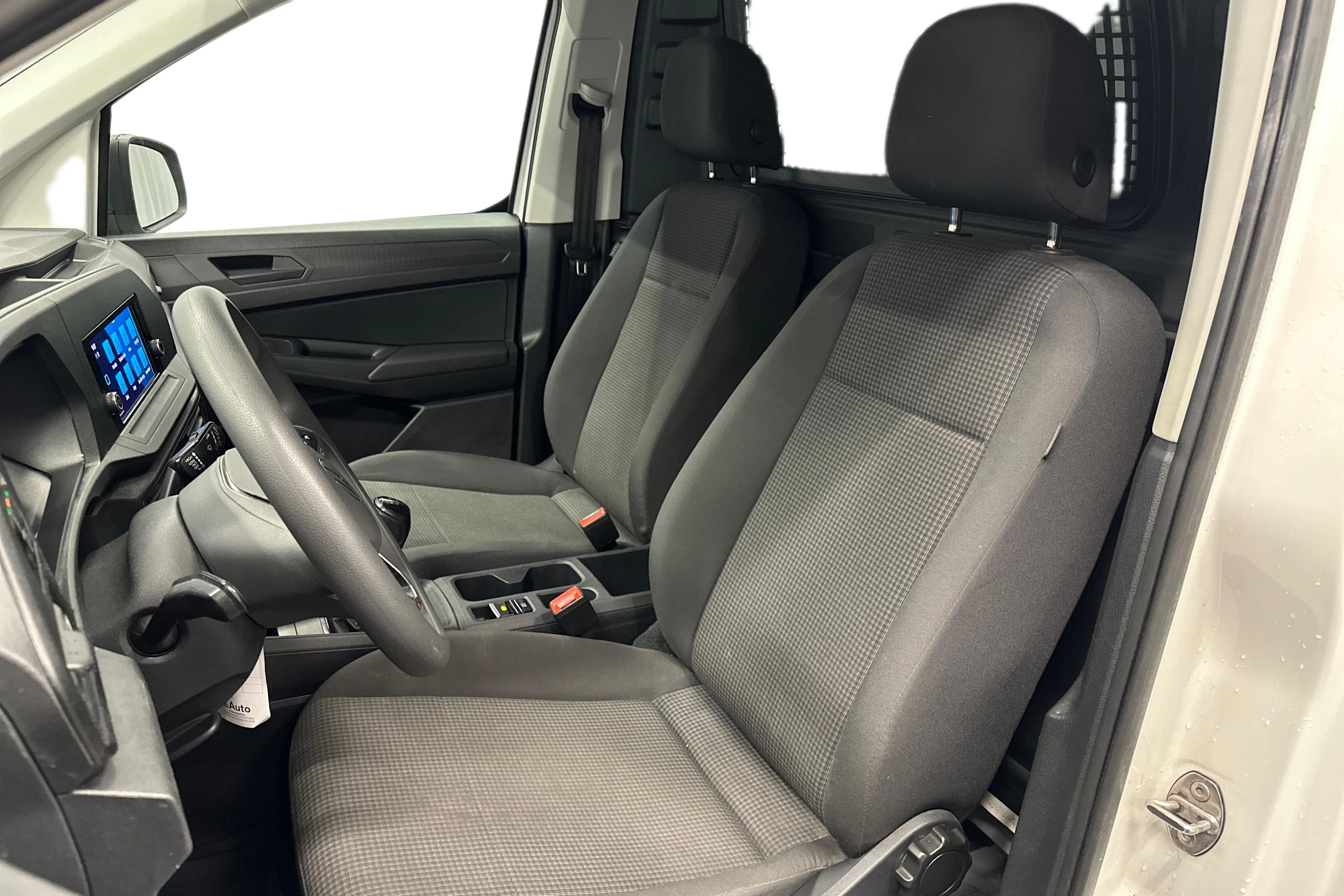 valkoinen Volkswagen Caddy Maxi 2023 kuva 8.