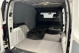 valkoinen Volkswagen Caddy Maxi 2023 kuva 25.