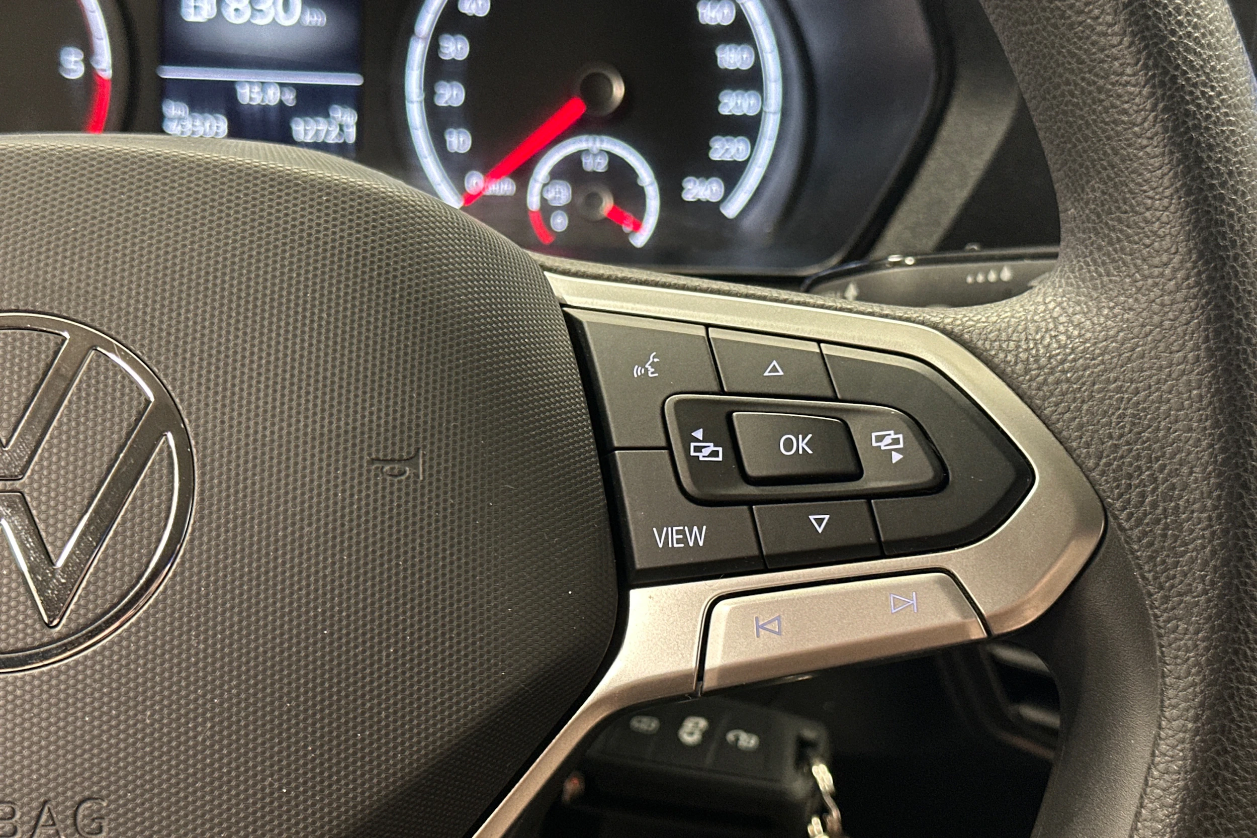 valkoinen Volkswagen Caddy Maxi 2023 kuva 12.