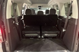 Harmaa Volkswagen Caddy Maxi 2023 kuva 29.