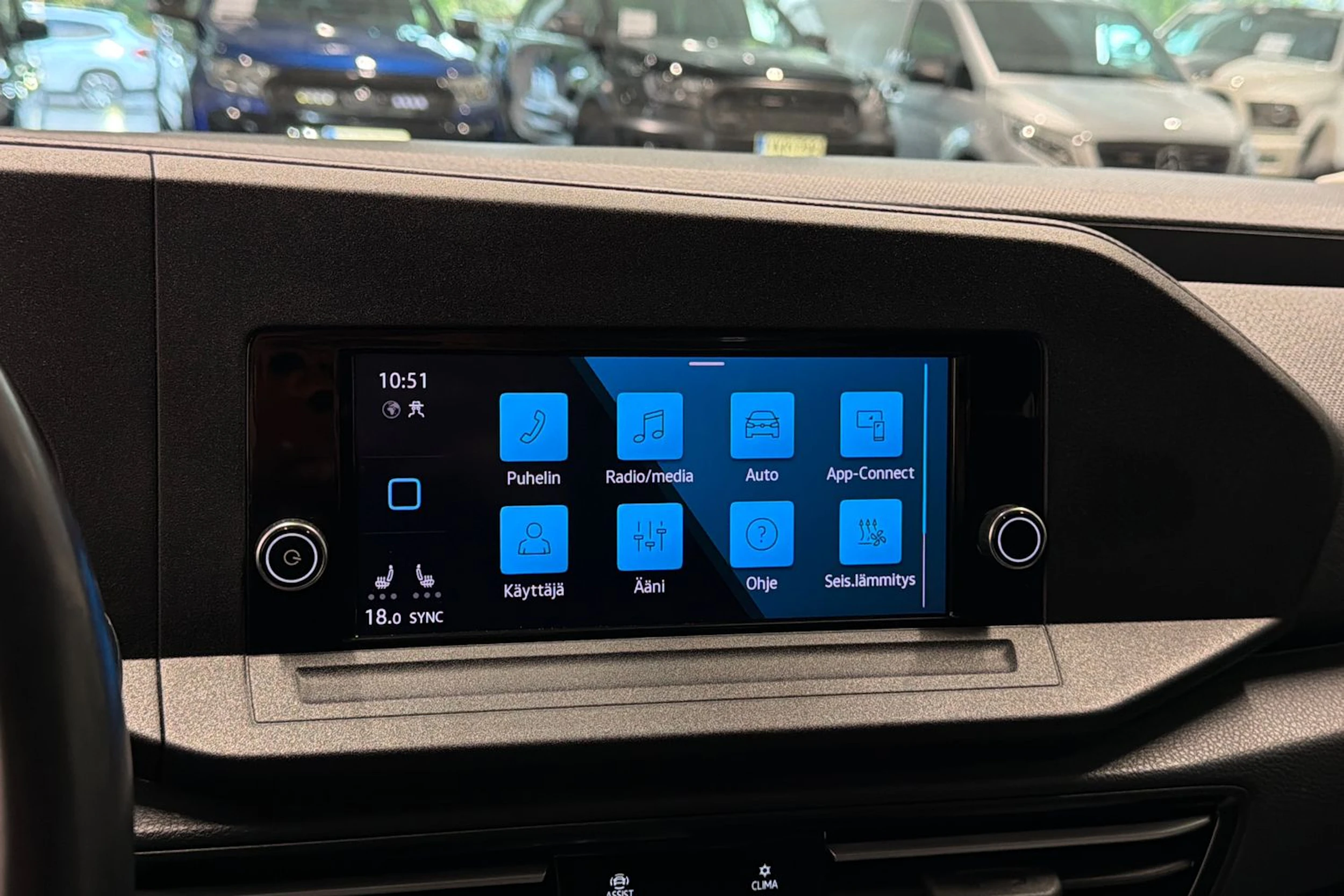 Valkoinen Volkswagen Caddy Maxi 2023 kuva 21.