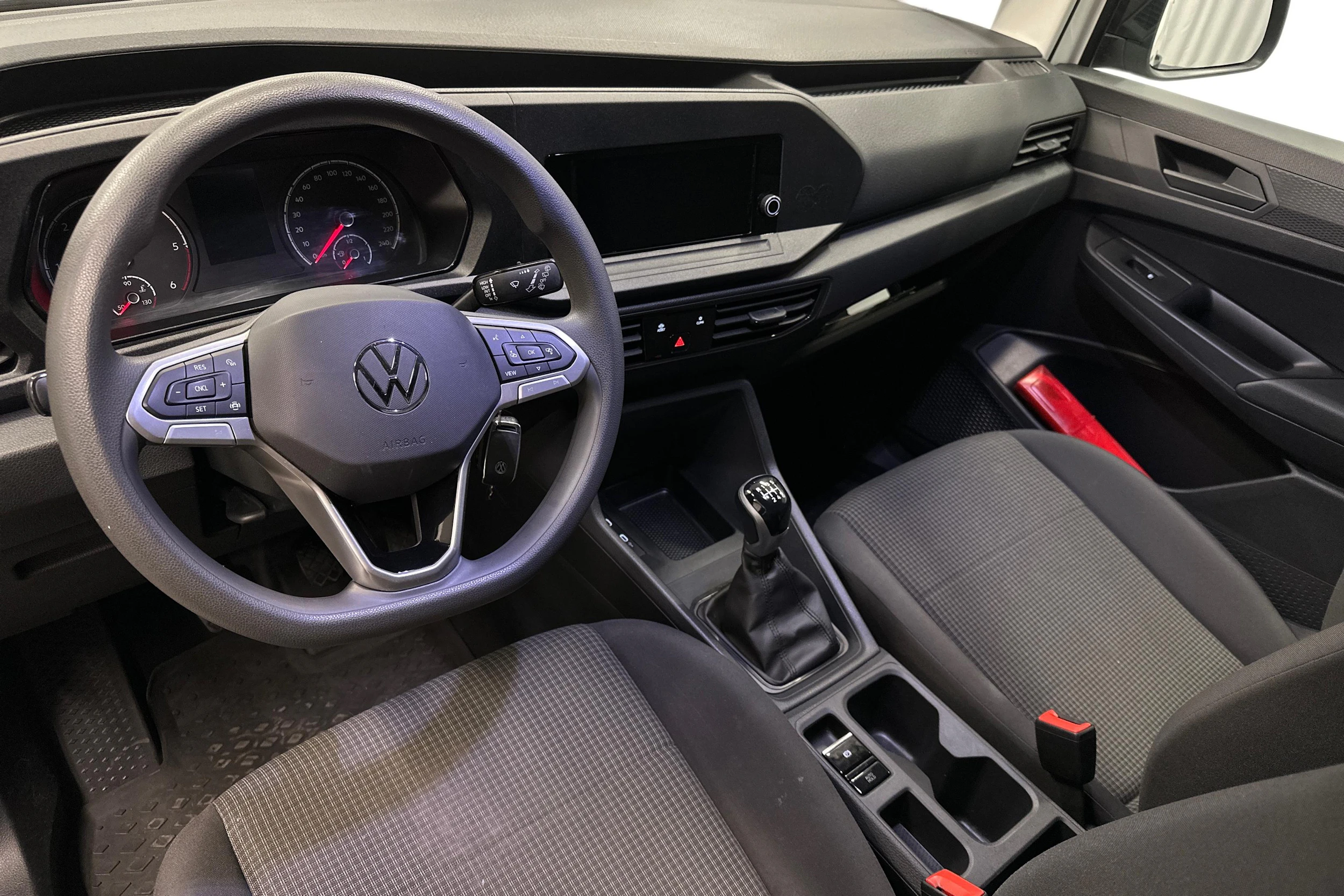 valkoinen Volkswagen Caddy Maxi 2023 kuva 7.