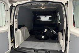 valkoinen Volkswagen Caddy Maxi 2023 kuva 31.