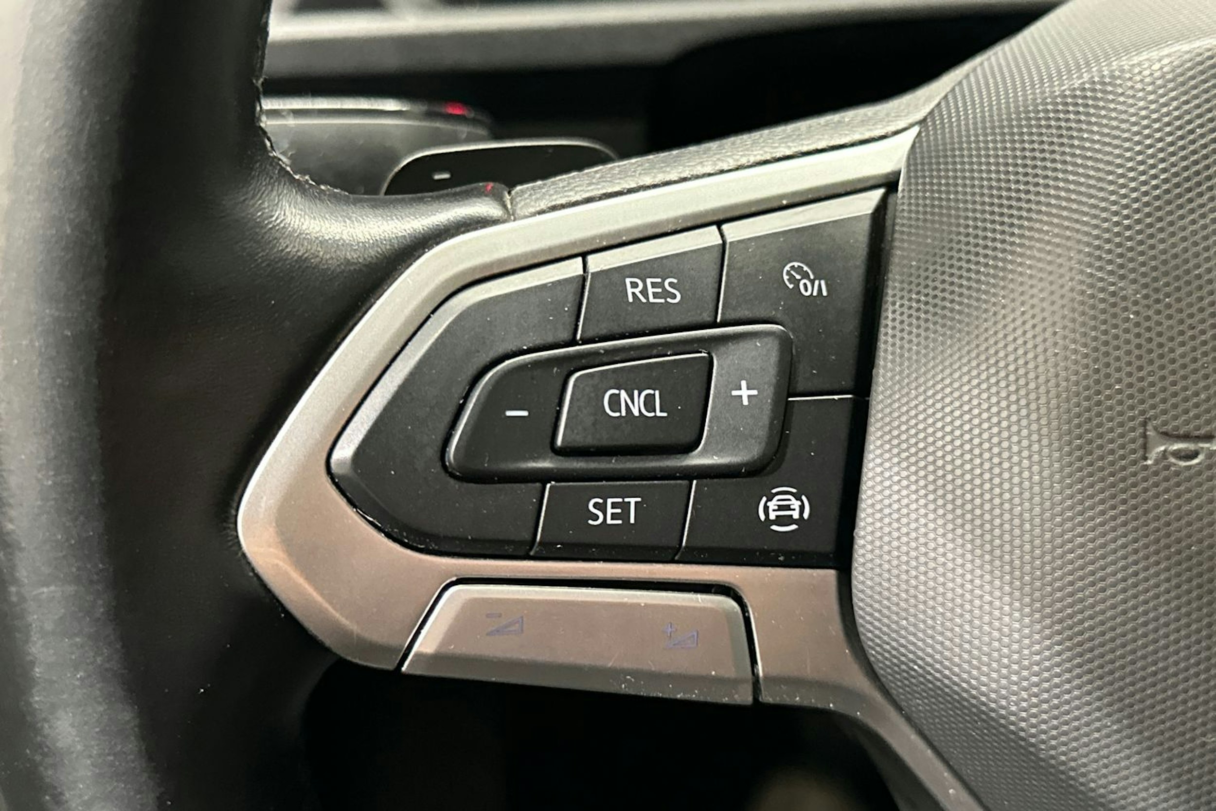 valkoinen Volkswagen Caddy Maxi 2023 kuva 13.