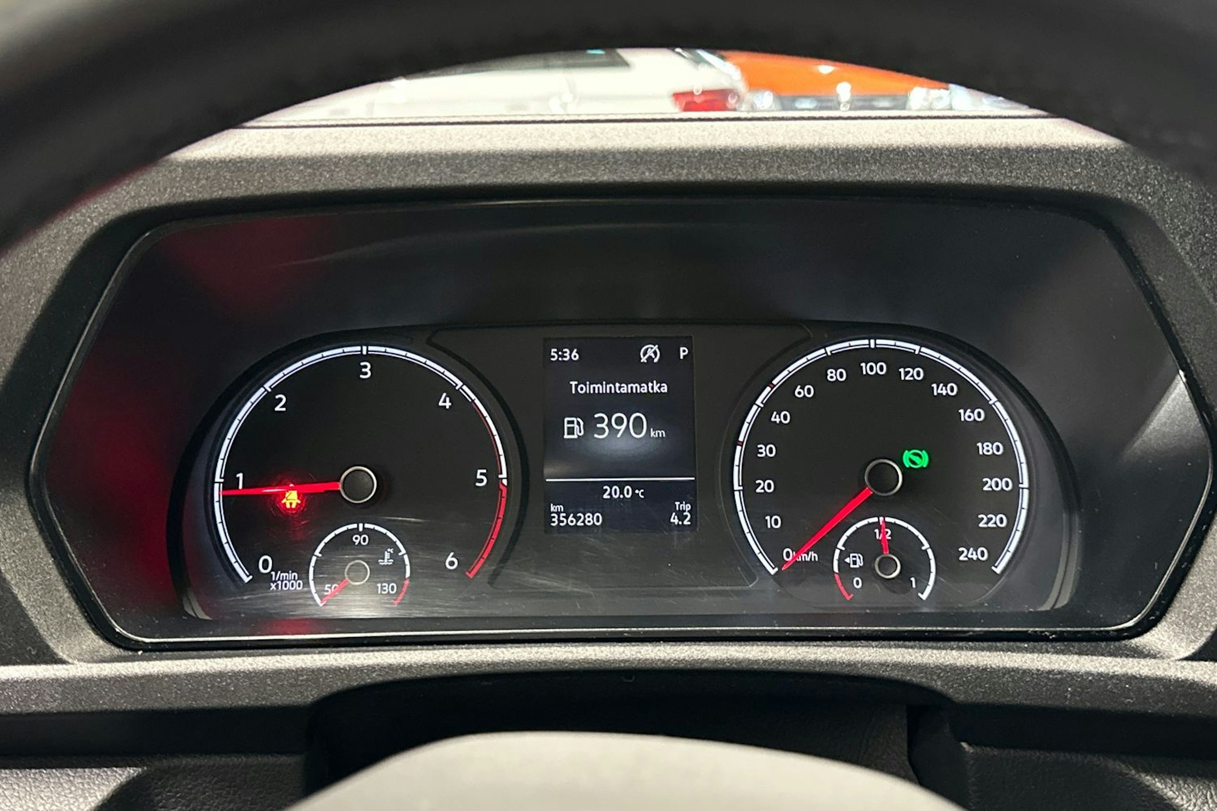 valkoinen Volkswagen Caddy Maxi 2023 kuva 15.