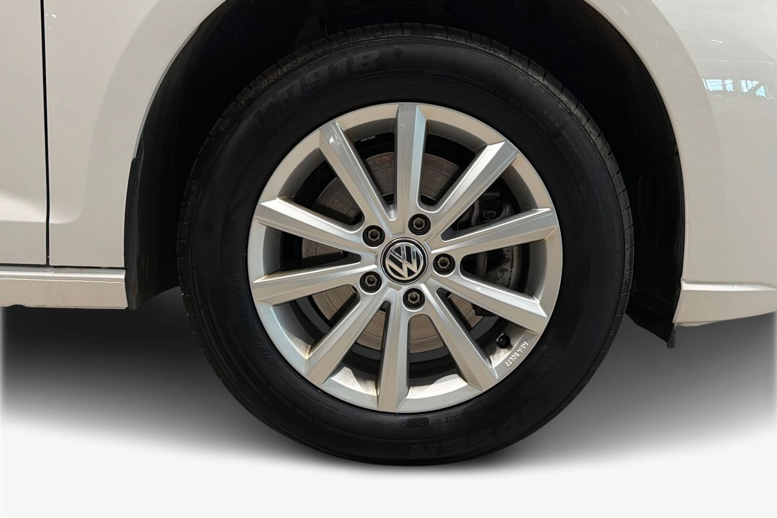 valkoinen Volkswagen Caddy Maxi 2024 kuva 12.