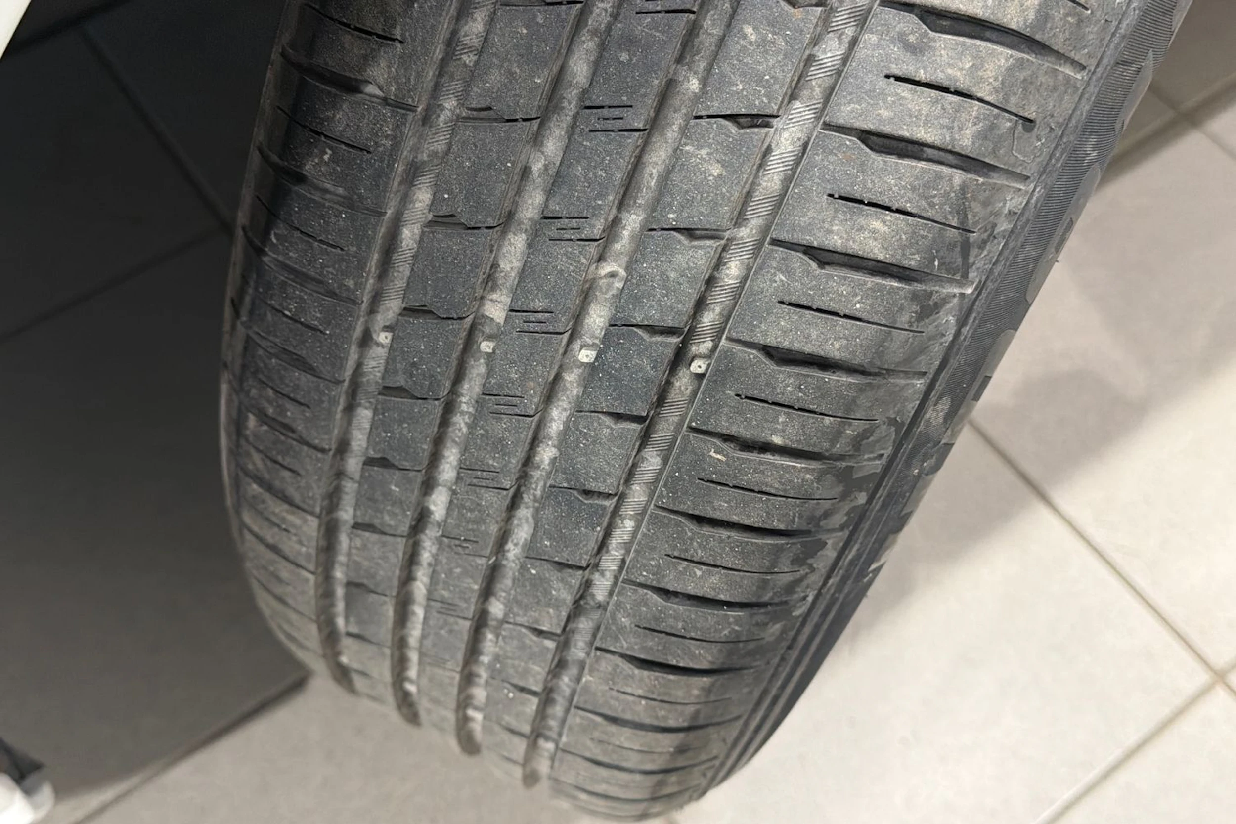 valkoinen Volkswagen Caddy Maxi 2024 kuva 13.