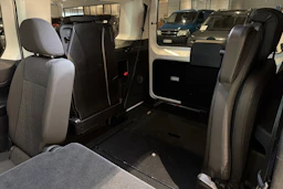 valkoinen Volkswagen Caddy Maxi 2024 kuva 17.