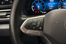 valkoinen Volkswagen Caddy Maxi 2024 kuva 20.