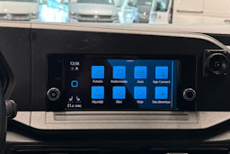 valkoinen Volkswagen Caddy Maxi 2024 kuva 23.