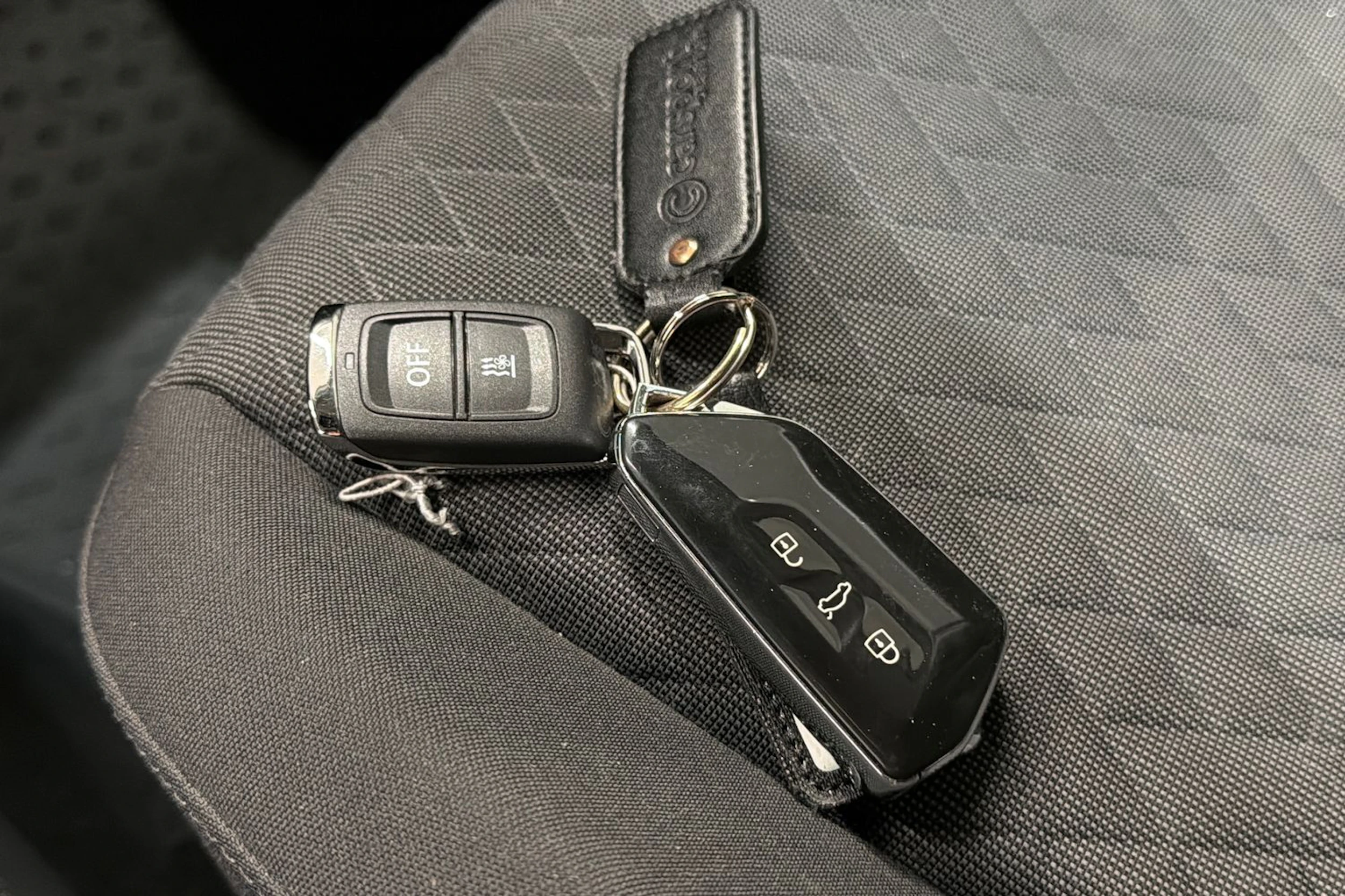 valkoinen Volkswagen Caddy Maxi 2024 kuva 27.