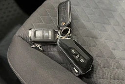 valkoinen Volkswagen Caddy Maxi 2024 kuva 27.