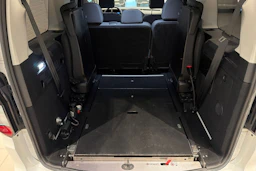 valkoinen Volkswagen Caddy Maxi 2024 kuva 32.