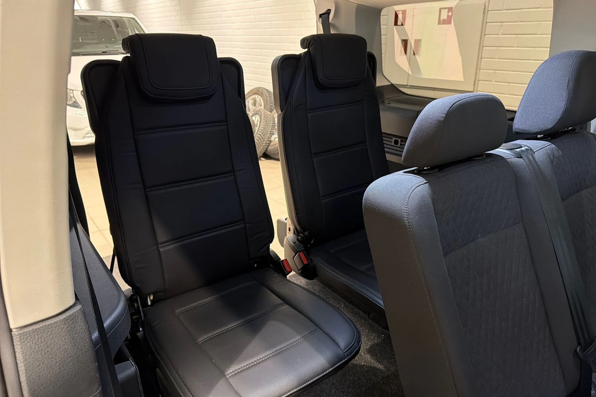 valkoinen Volkswagen Caddy Maxi 2024 kuva 35.