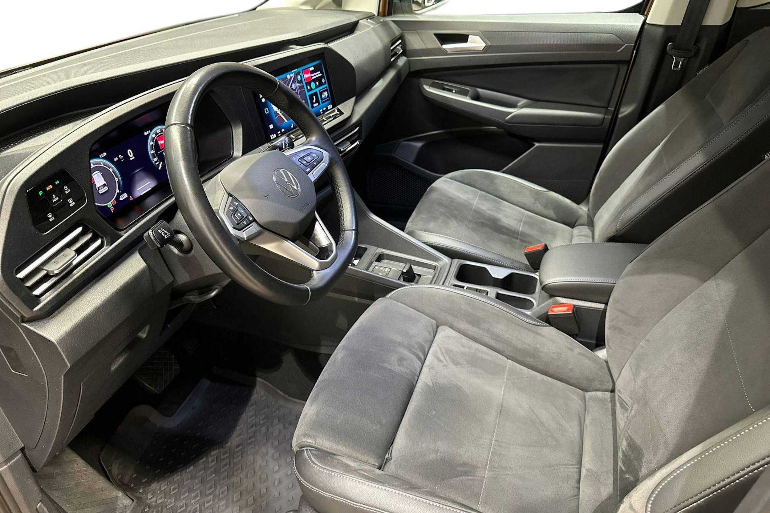 Oranssi Volkswagen Caddy Maxi 2024 kuva 7.