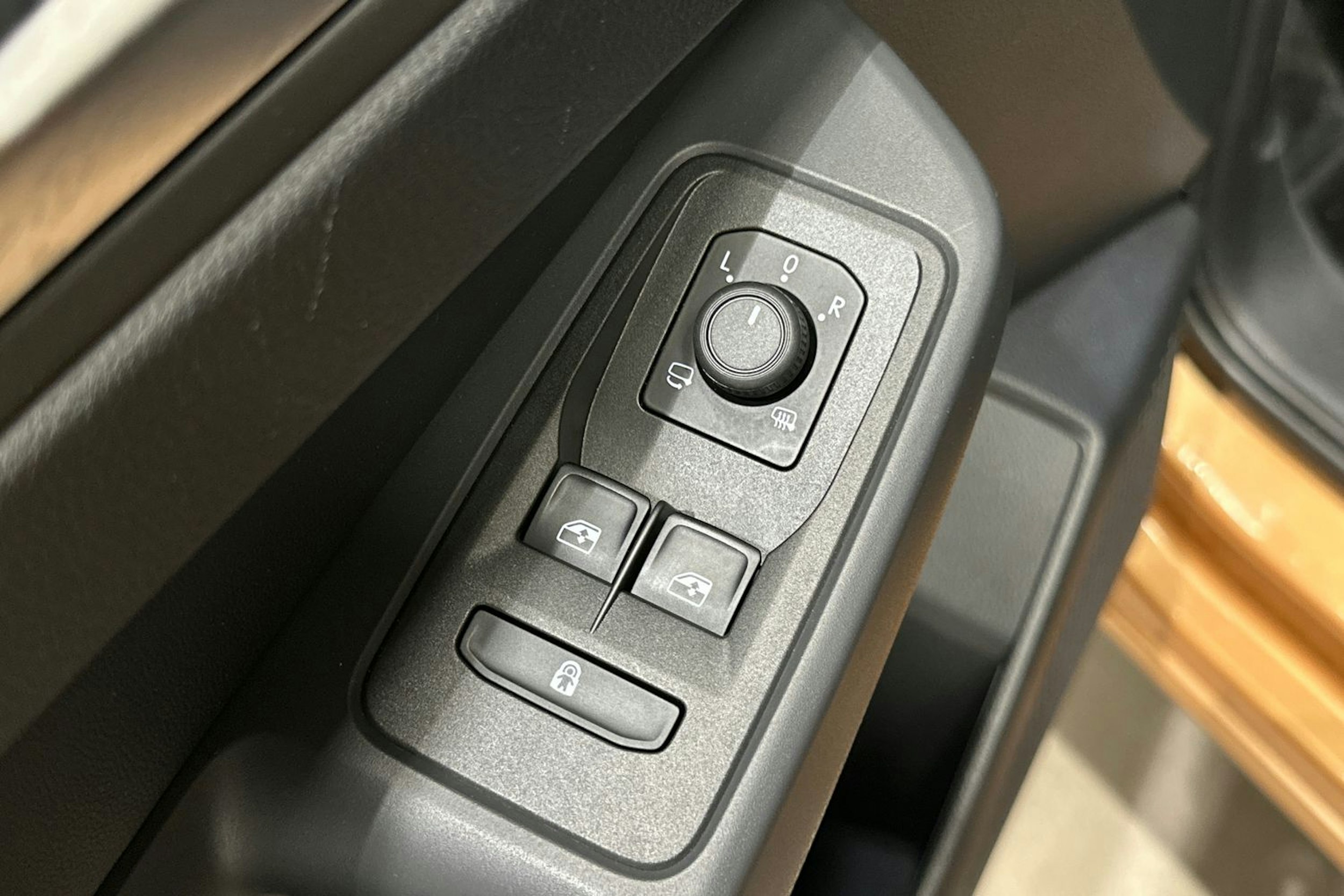 Oranssi Volkswagen Caddy Maxi 2024 kuva 15.