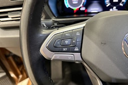 Oranssi Volkswagen Caddy Maxi 2024 kuva 17.