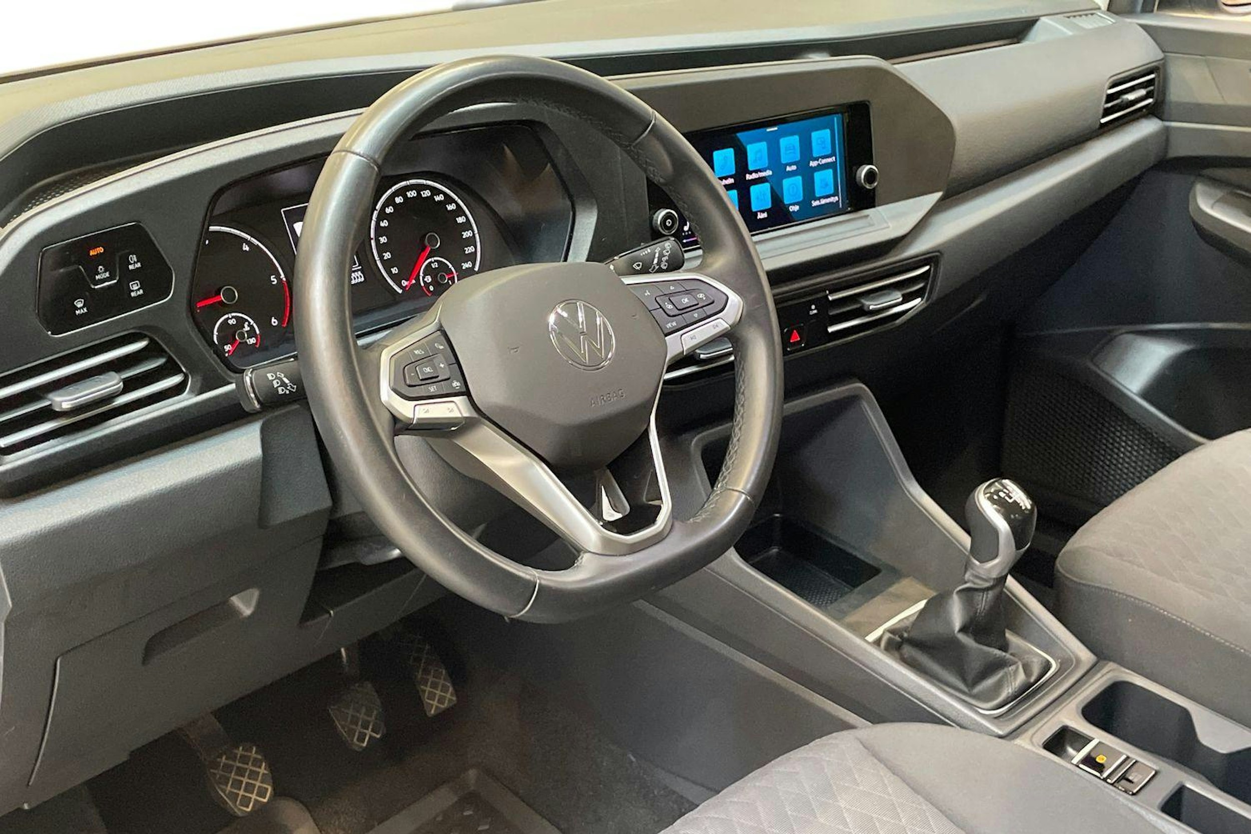 harmaa Volkswagen Caddy Maxi 2024 kuva 9.