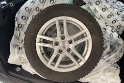 harmaa Volkswagen Caddy Maxi 2024 kuva 13.