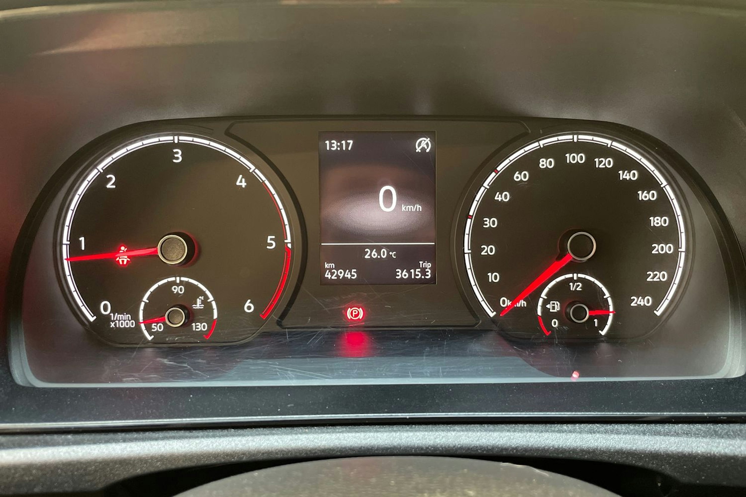 harmaa Volkswagen Caddy Maxi 2024 kuva 21.