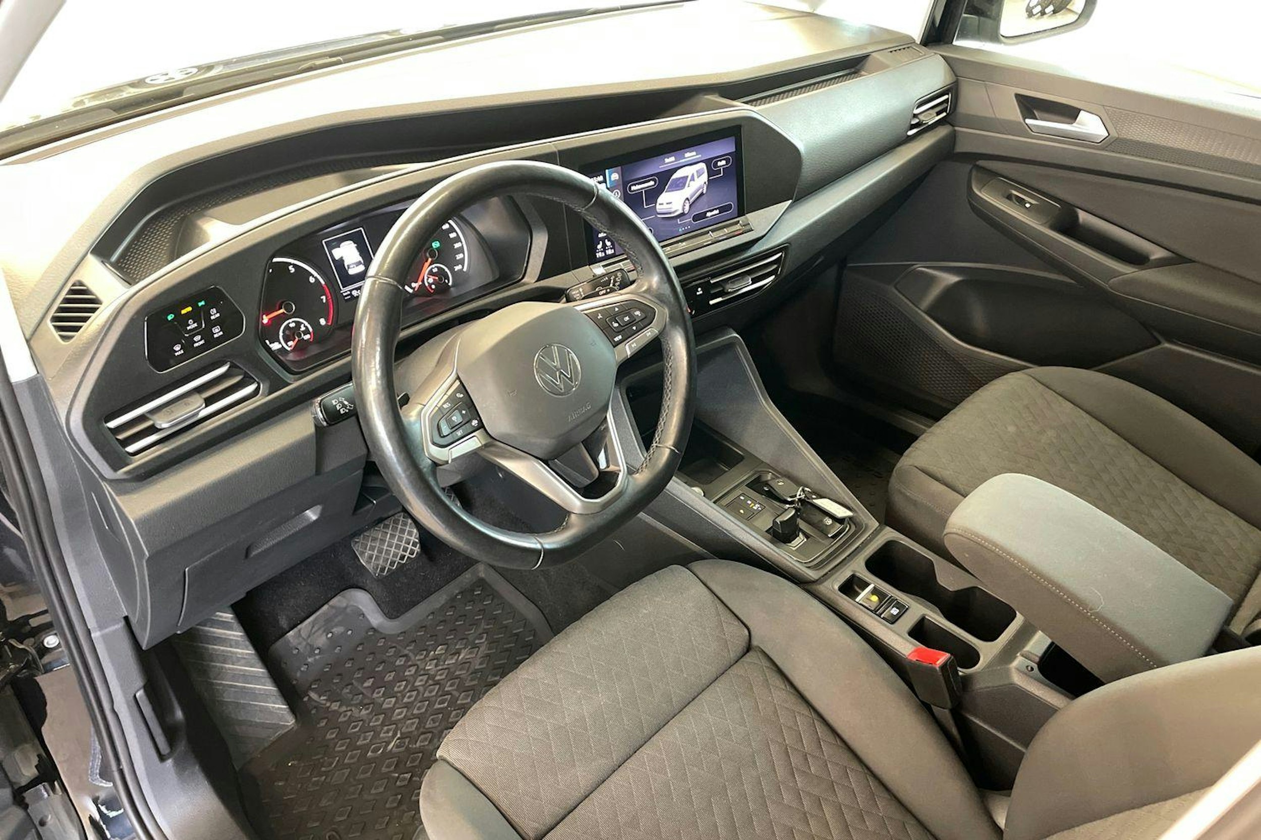 met. musta Volkswagen Caddy Maxi 2024 kuva 7.