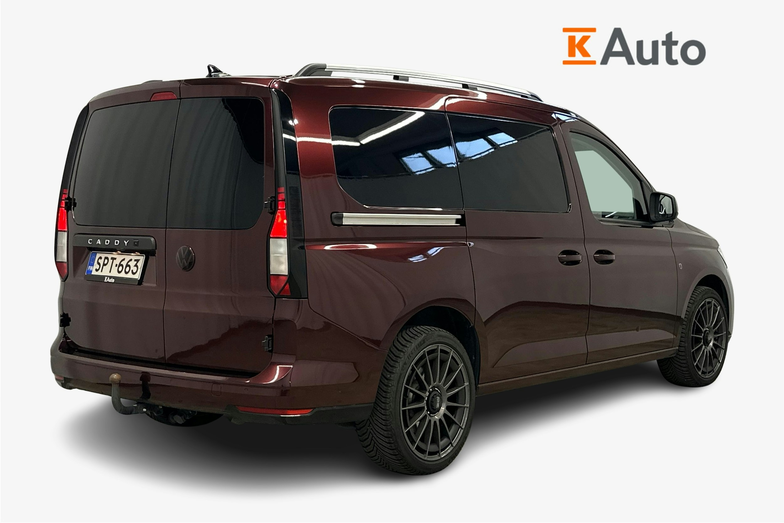 musta Volkswagen Caddy Maxi 2024 kuva 2.