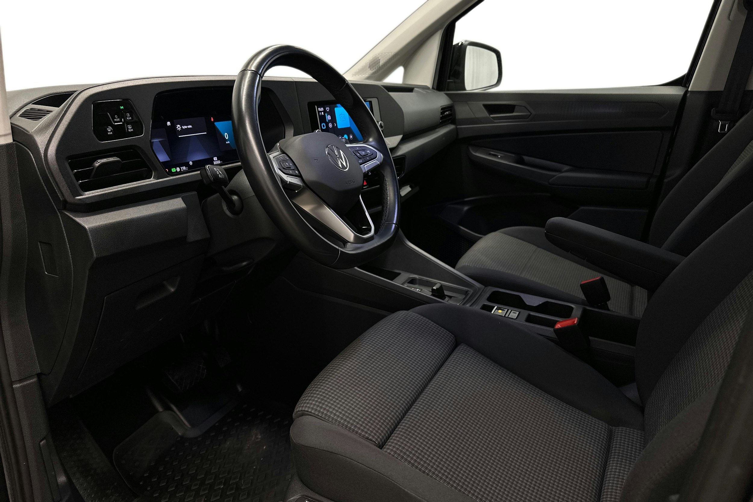 musta Volkswagen Caddy Maxi 2024 kuva 6.