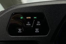 musta Volkswagen Caddy Maxi 2024 kuva 16.