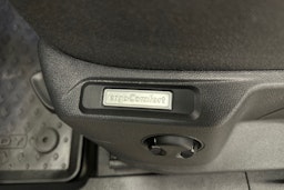 musta Volkswagen Caddy Maxi 2024 kuva 18.