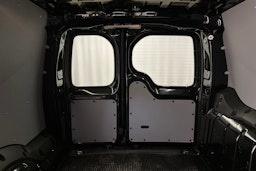 musta Volkswagen Caddy Maxi 2024 kuva 21.