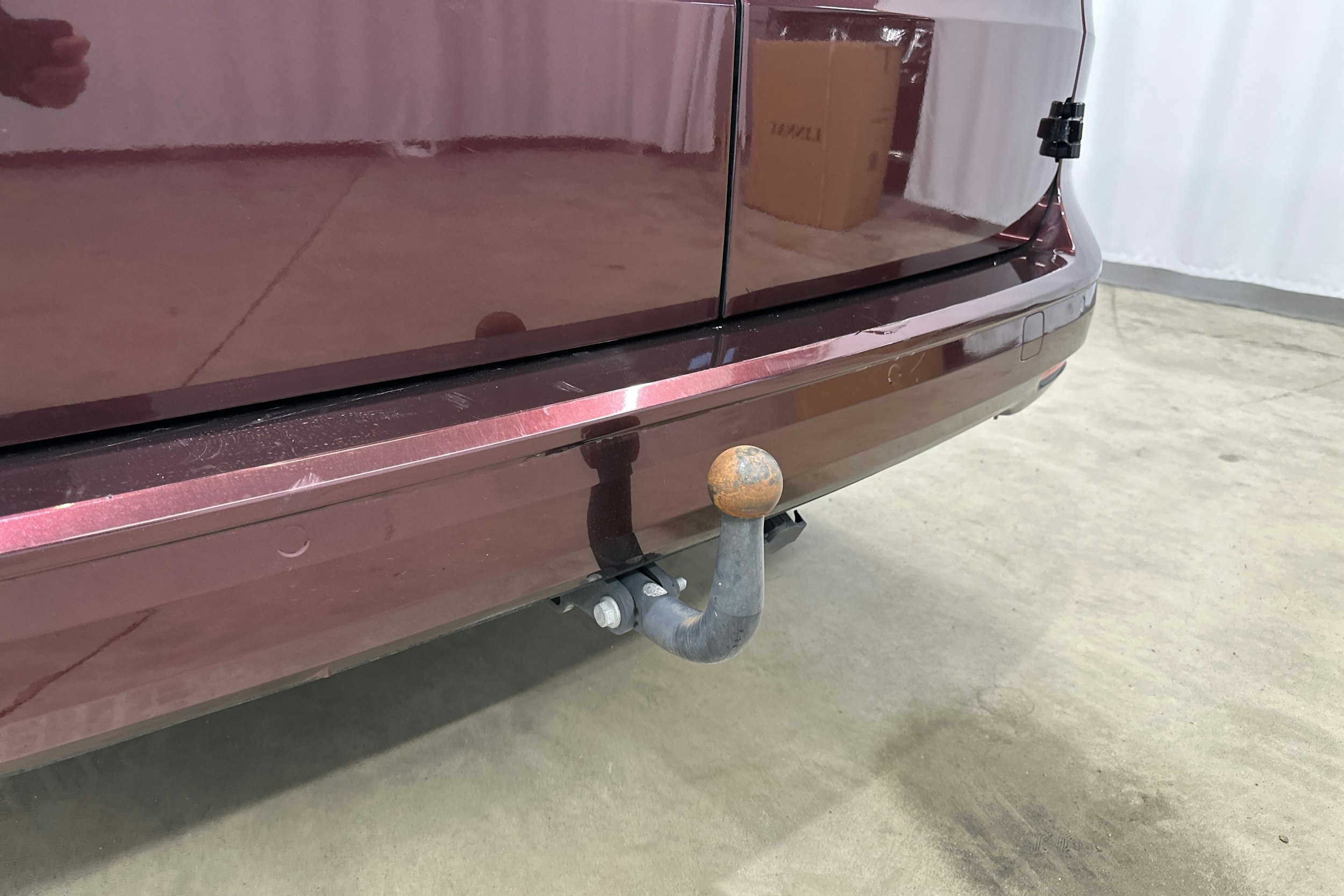 musta Volkswagen Caddy Maxi 2024 kuva 23.