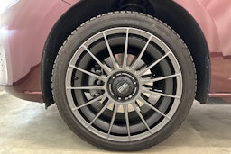 musta Volkswagen Caddy Maxi 2024 kuva 24.