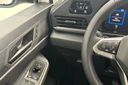 valkoinen Volkswagen Caddy Maxi 2025 kuva 14.