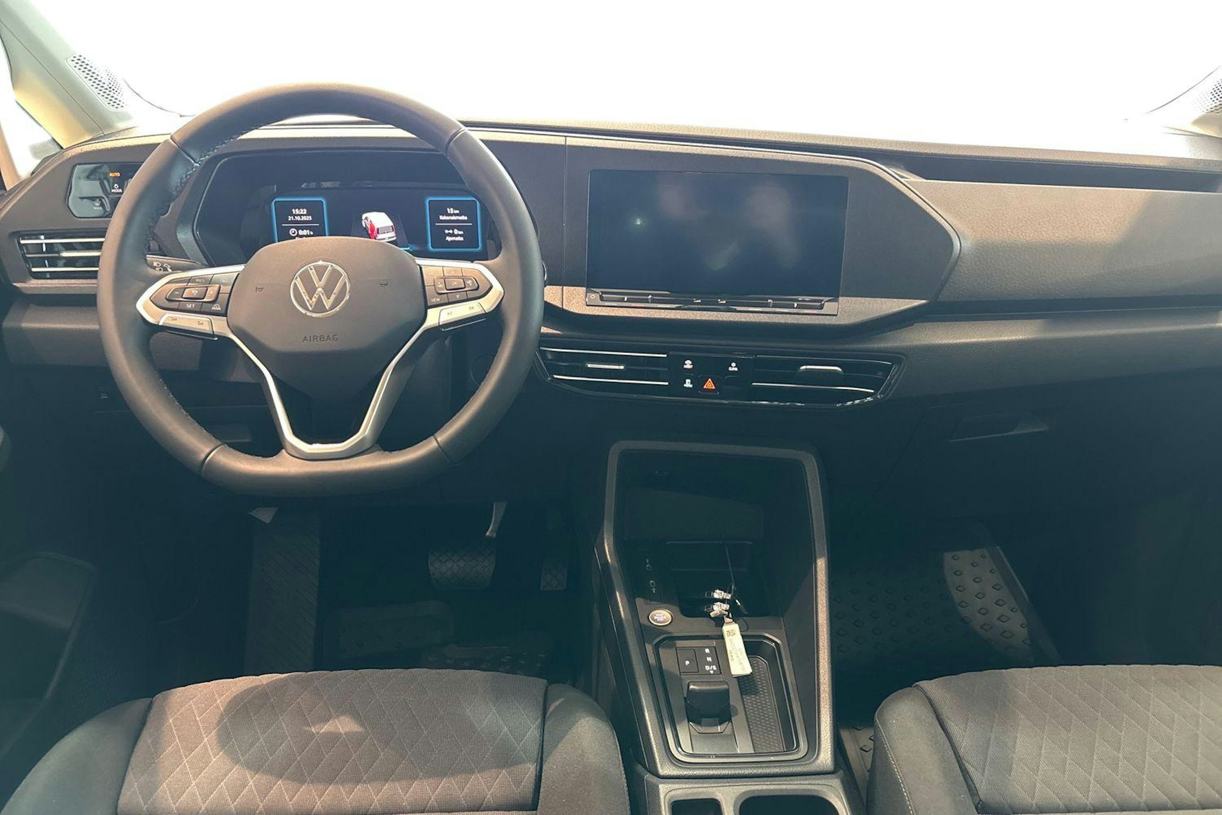 musta Volkswagen Caddy Maxi 2025 kuva 7.