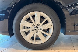 musta Volkswagen Caddy Maxi 2025 kuva 9.