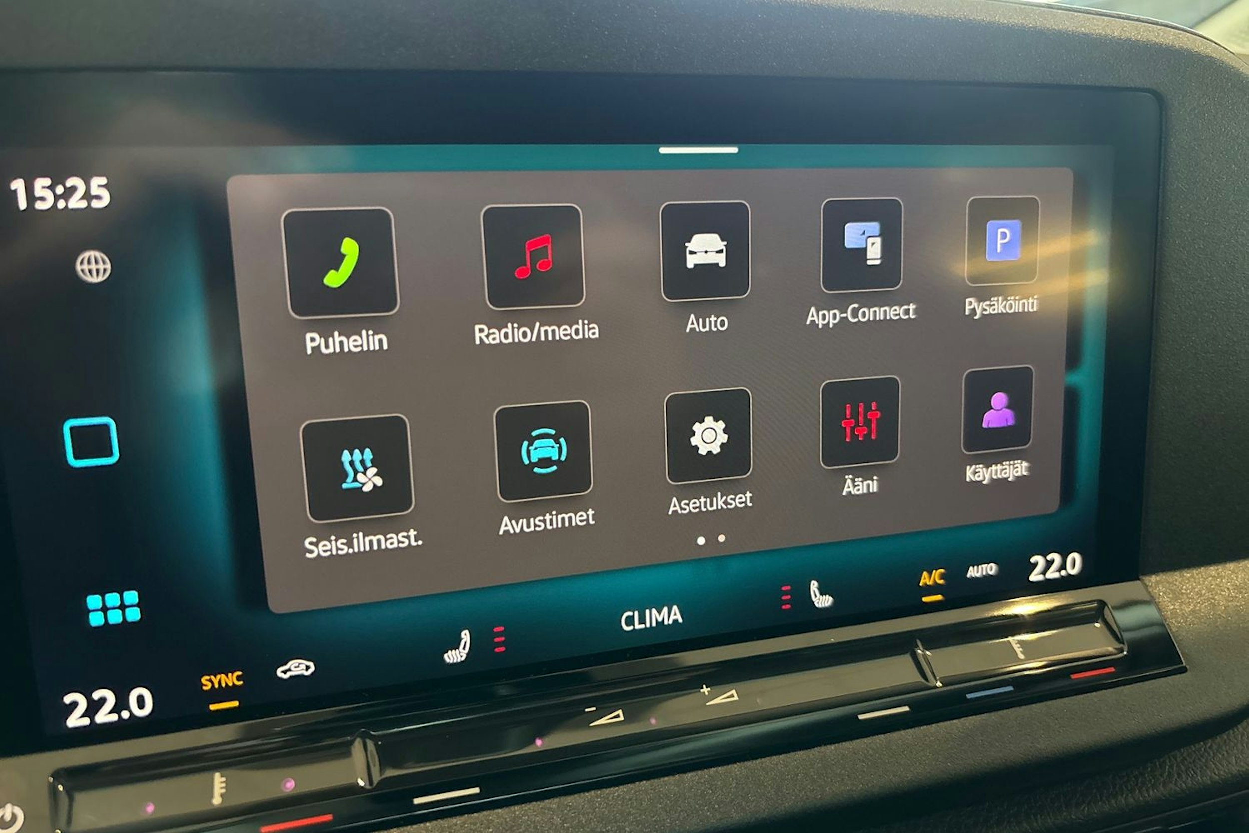 musta Volkswagen Caddy Maxi 2025 kuva 13.