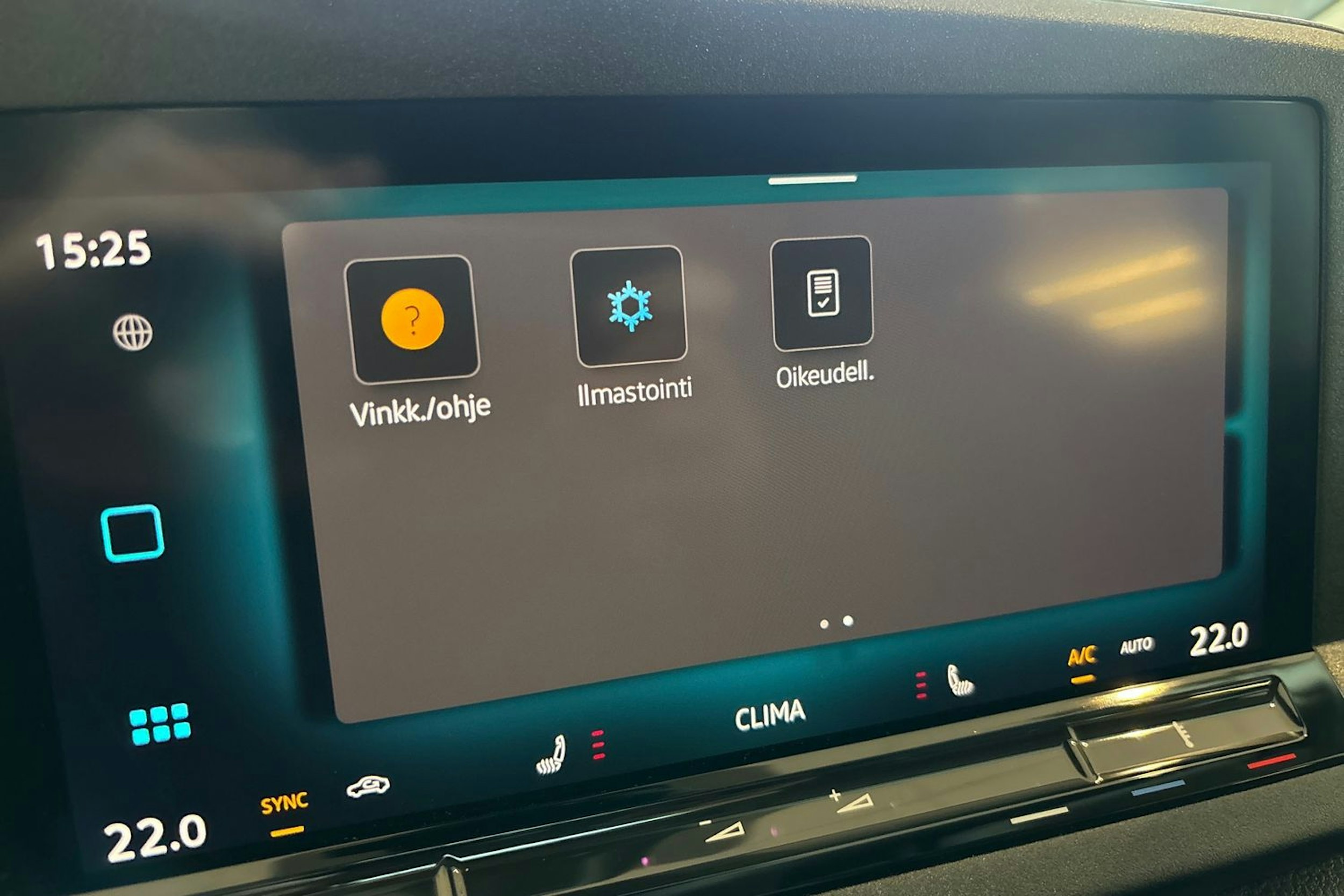 musta Volkswagen Caddy Maxi 2025 kuva 14.