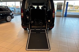 musta Volkswagen Caddy Maxi 2025 kuva 25.