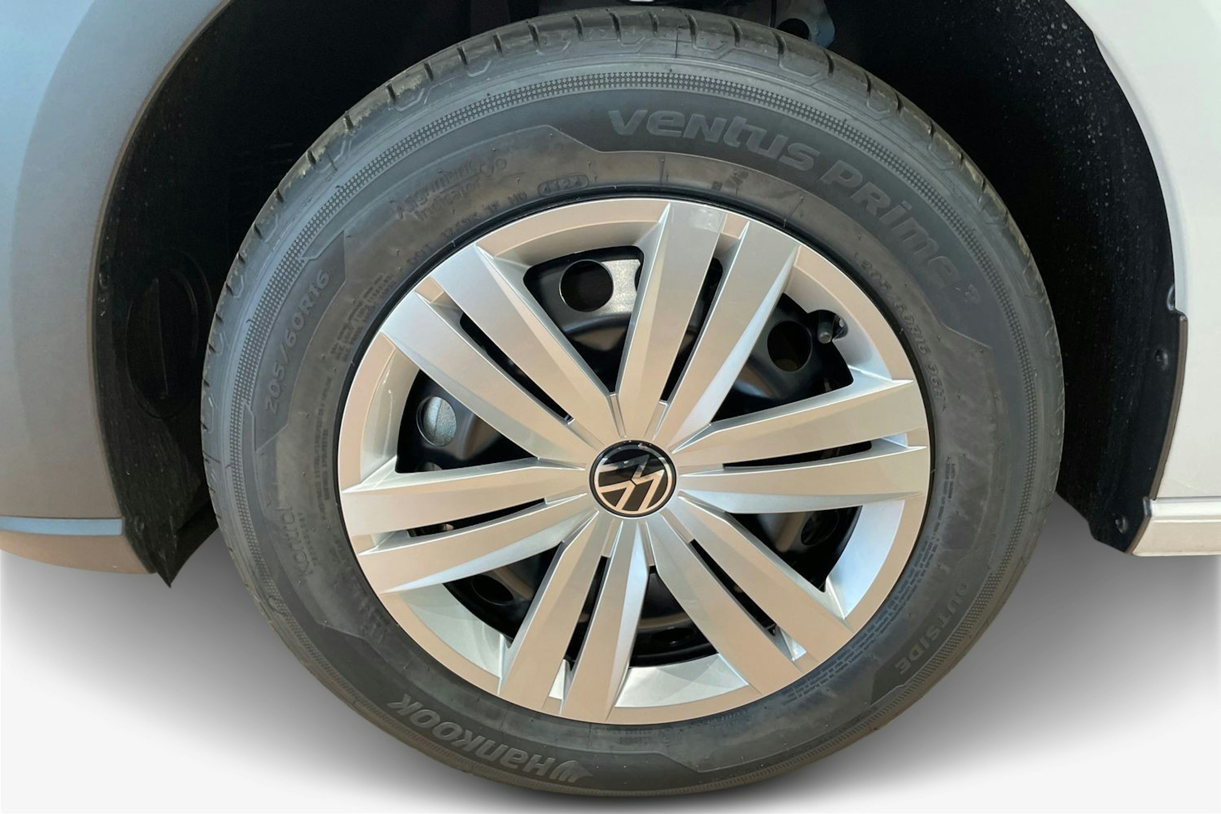 valkoinen Volkswagen Caddy Maxi 2025 kuva 10.