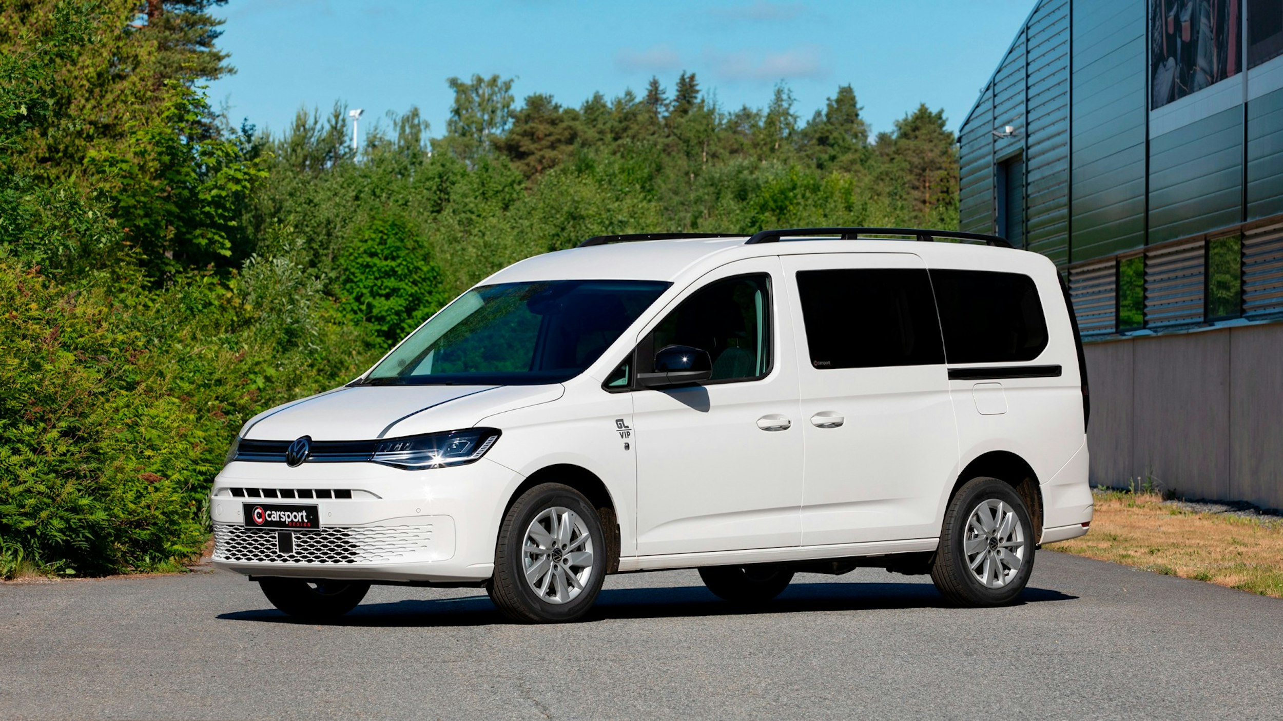 valkoinen Volkswagen Caddy Maxi 2025 kuva 15.
