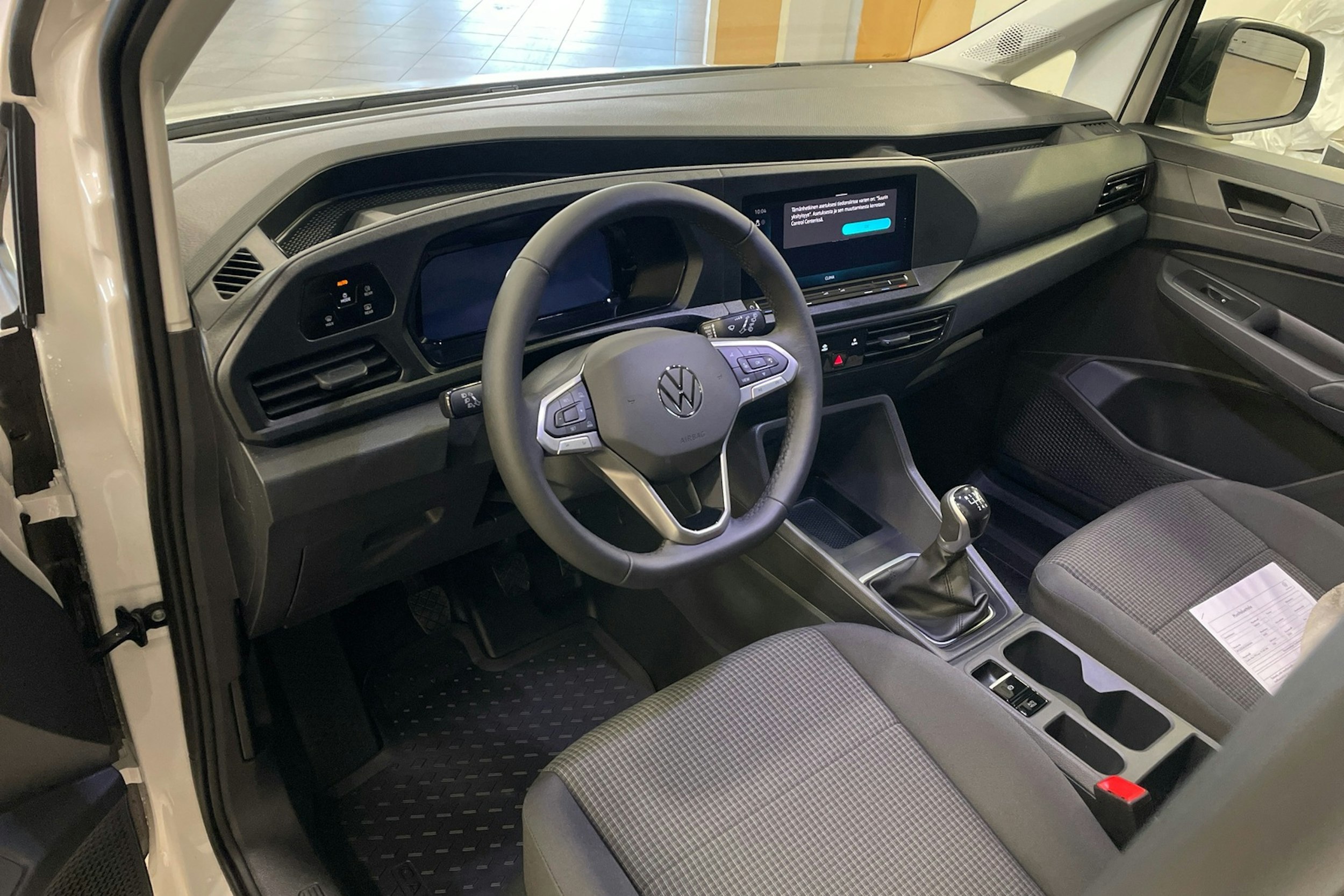 valkoinen Volkswagen Caddy Maxi 2025 kuva 6.