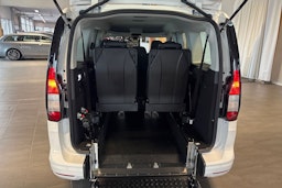 valkoinen Volkswagen Caddy Maxi 2025 kuva 17.