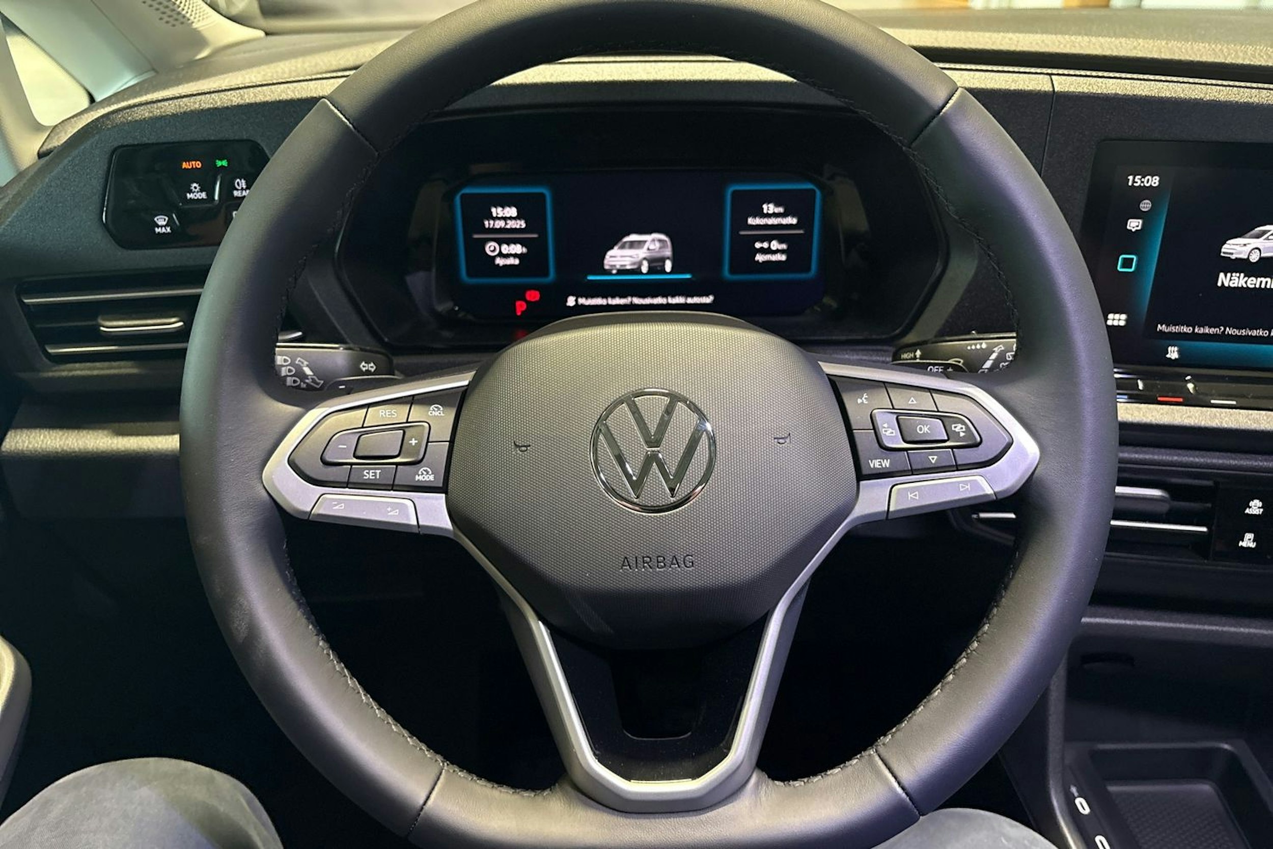valkoinen Volkswagen Caddy Maxi 2025 kuva 22.