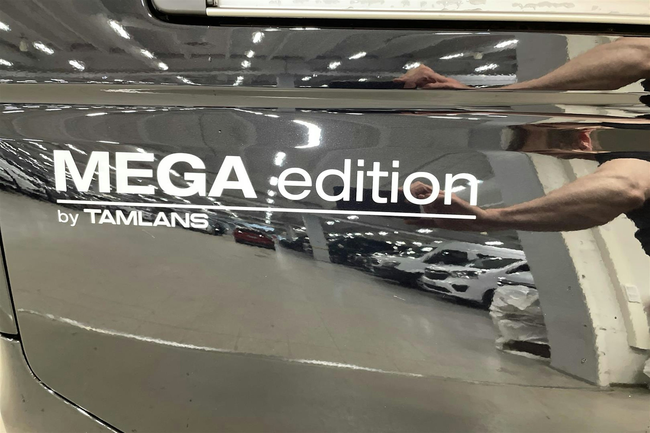 met. musta Volkswagen Caddy Maxi 2025 kuva 13.