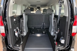 met. musta Volkswagen Caddy Maxi 2025 kuva 12.
