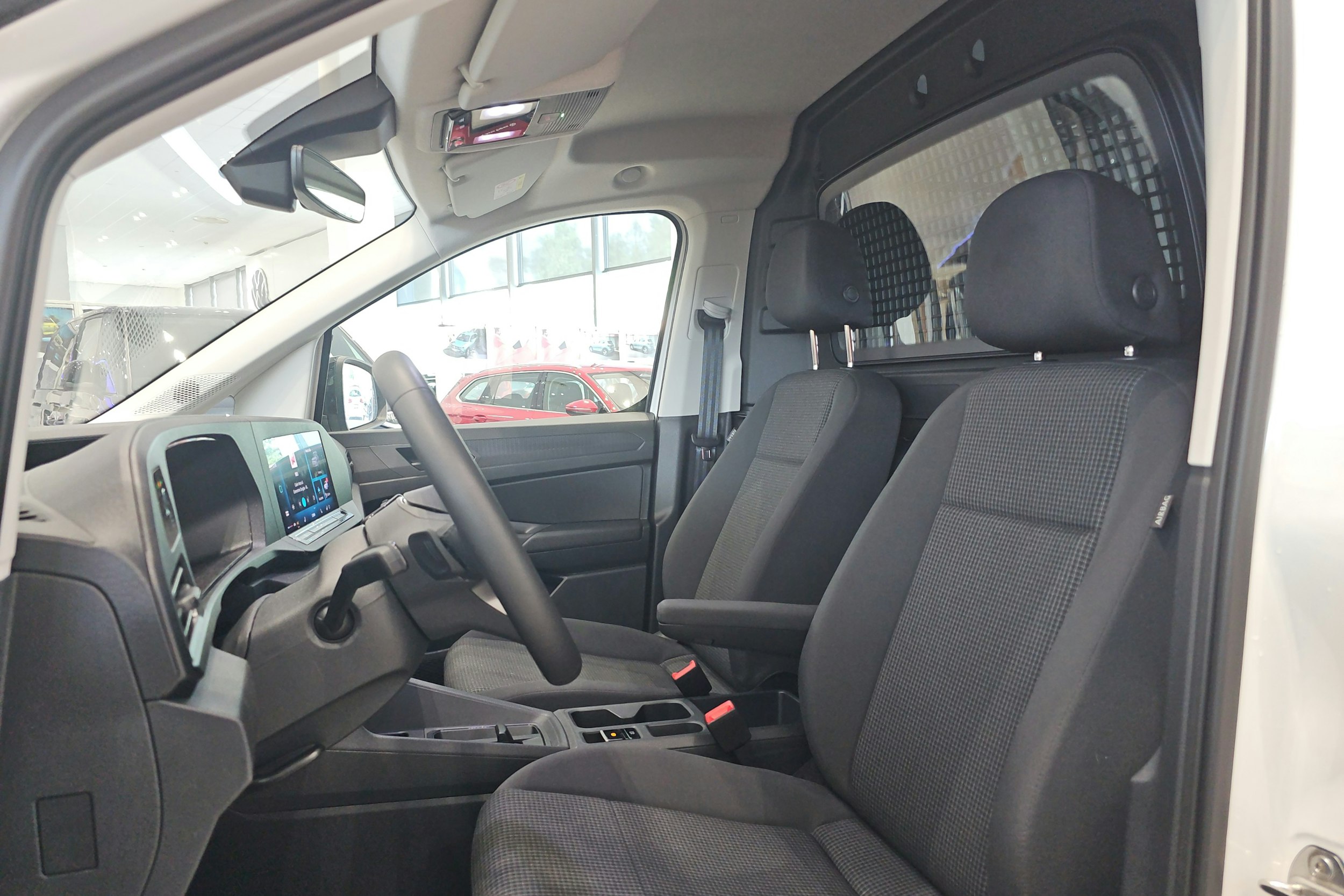 valkoinen Volkswagen Caddy Maxi 2025 kuva 8.