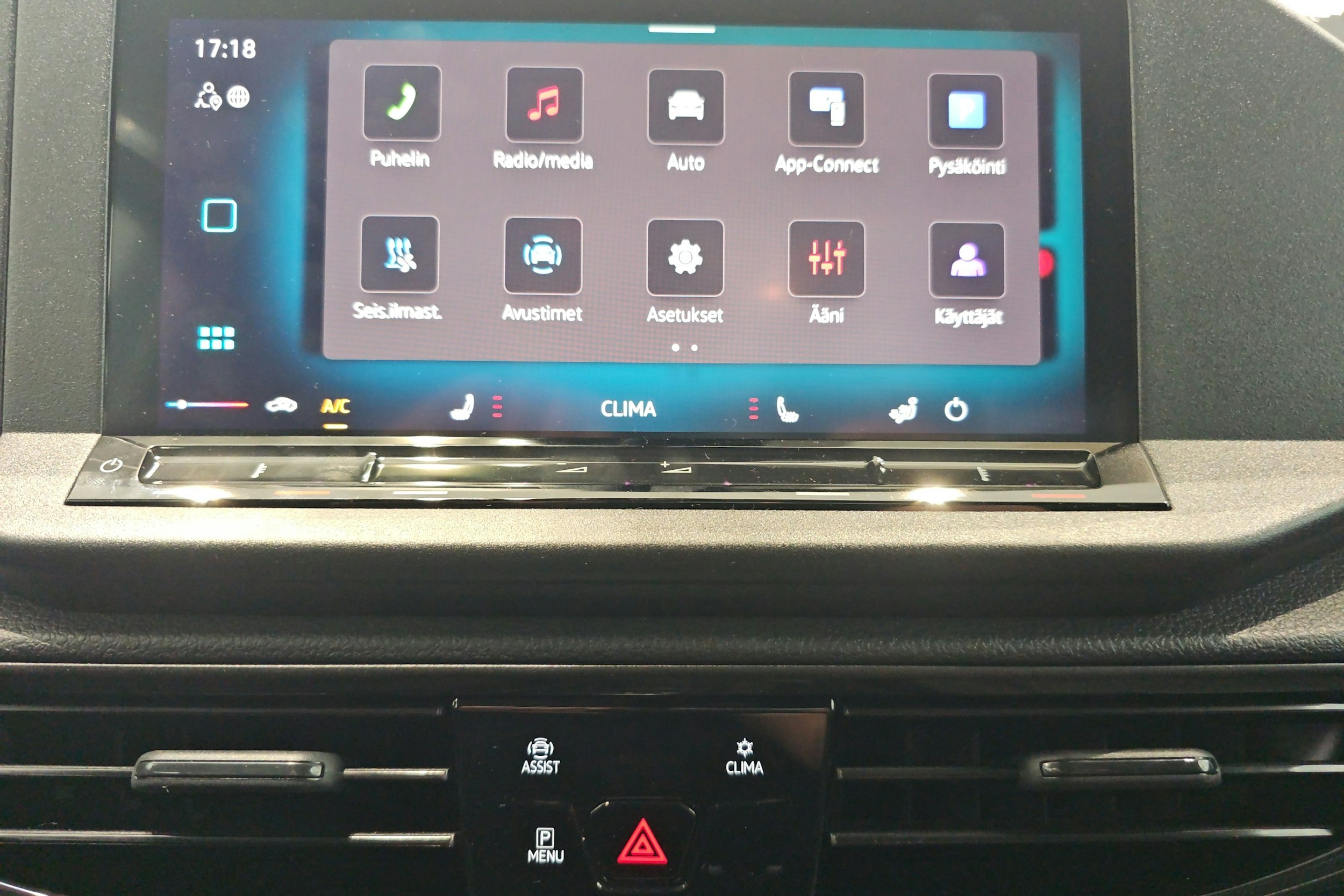 valkoinen Volkswagen Caddy Maxi 2025 kuva 10.