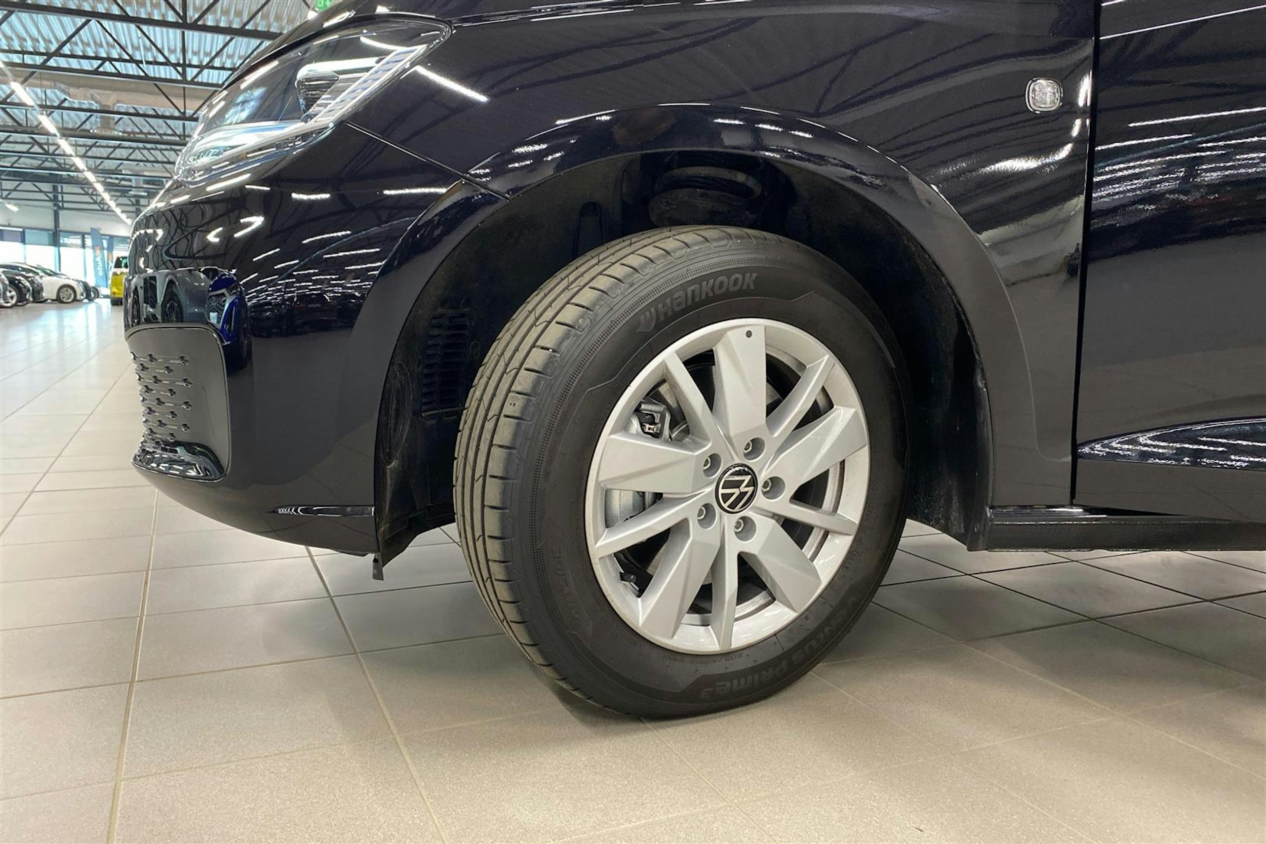 met. musta Volkswagen Caddy Maxi 2025 kuva 10.