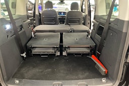 met. musta Volkswagen Caddy Maxi 2025 kuva 16.